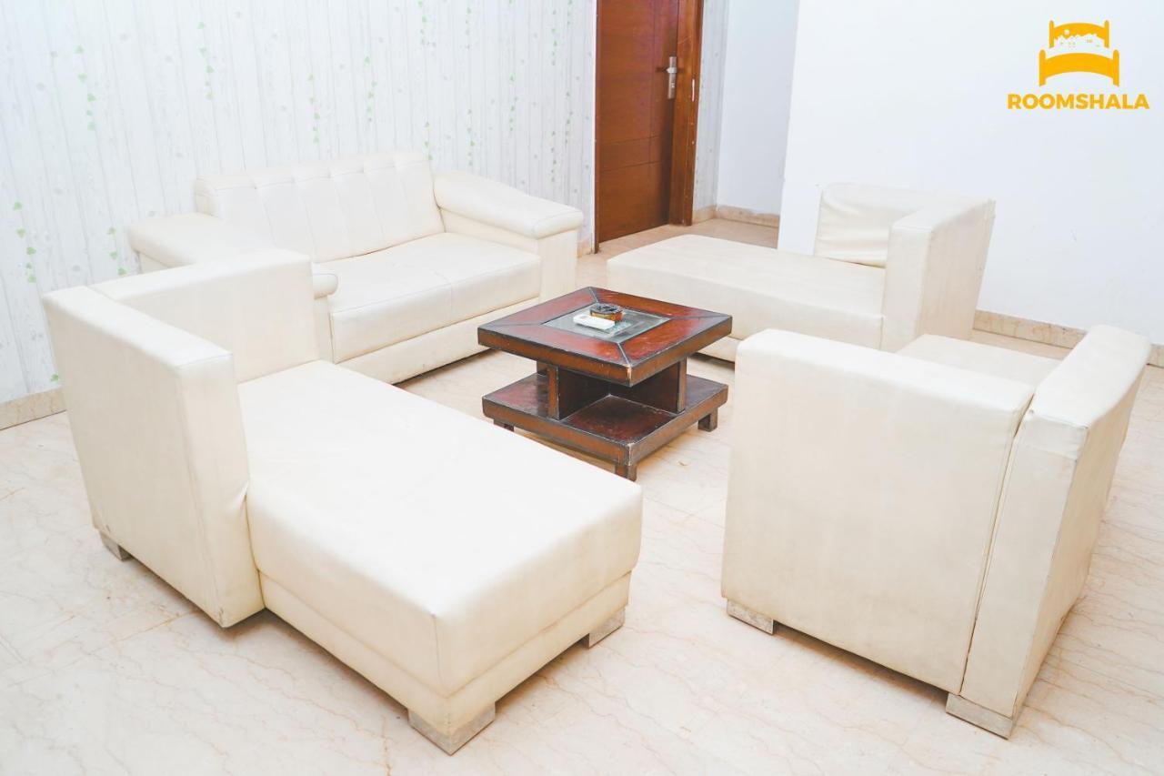 Hotel Ls 21 Badshahpur ภายนอก รูปภาพ